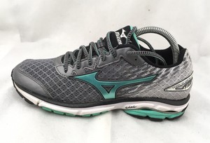 mizuno wave rider 19 grey