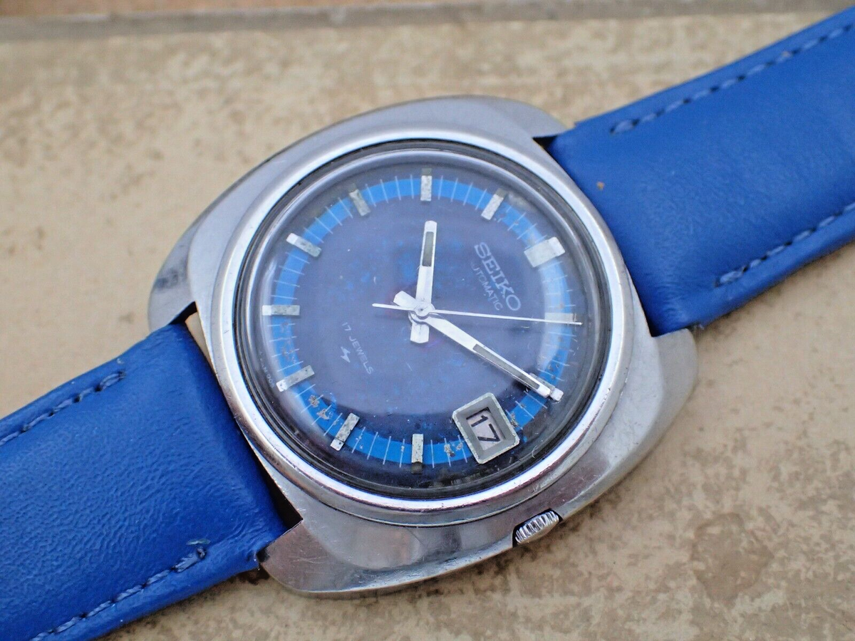 Vintage mens Seiko automatic 7005-7080 blue dial rare model in