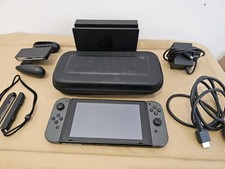 Nintendo Switch Console 32gb Immaculate Screen + 2gb SD Card + Case + Grey