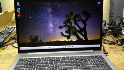 HP ZBOOK FIREFLY 15 G8 11 GEN 16 GIG RAM 512 SSHD WIN 11 NVIDAI t500 15.6 s