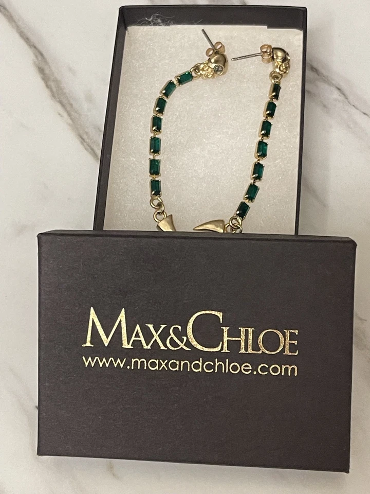 Pendientes colgantes de oro con calavera Max & Chloe Foto 2 de 4