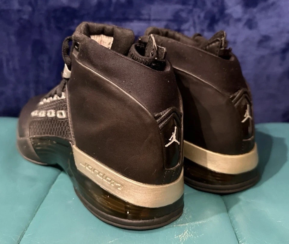 Винтажный 2002 Jordan 17 OG черный металлик серебро 302720 041 мужчин 9,5 | женщин 11 - Изображение 3 из 4