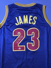 Signed Cleveland Cavaliers LeBron James Autographed Jersey w/COA 