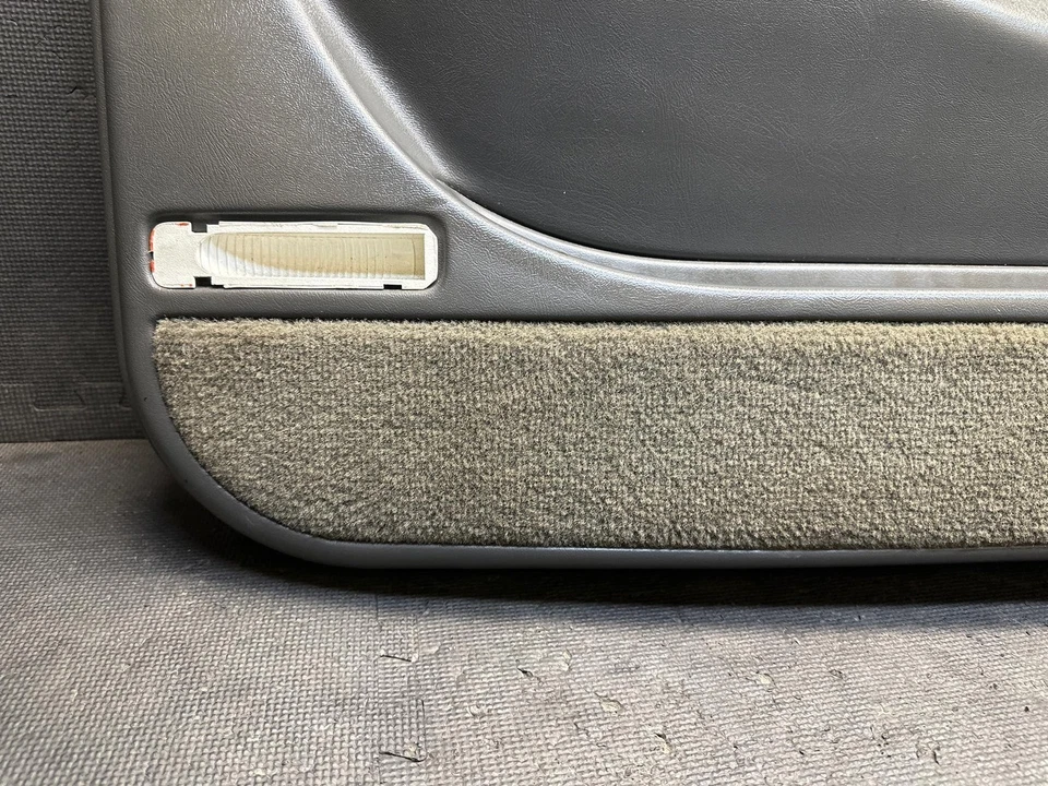 2005 Chevrolet Silverado 2500HD Front Driver Door Trim Panel 04 05 06 07 OEM - Image 4 of 4