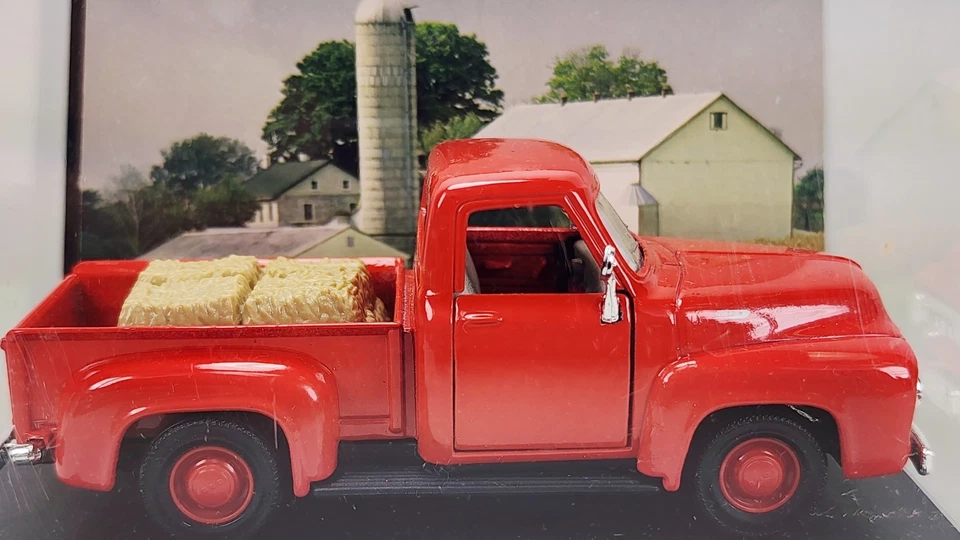 Maisto Trucks 53' Ford F series Pickup Truck-Pull Back Action 1/32 doors open - Image 2 of 4