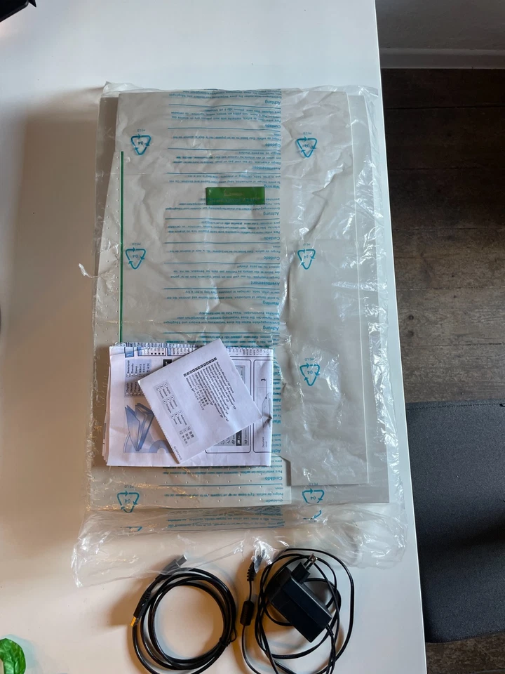 Mustek ScanExpress A3 297x431.8mm USB Scanner 300x600dpi max 9600x9600 dpi - Immagine 2 di 4