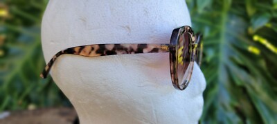 Judith Leiber Brown Tortoise  display picture 3
