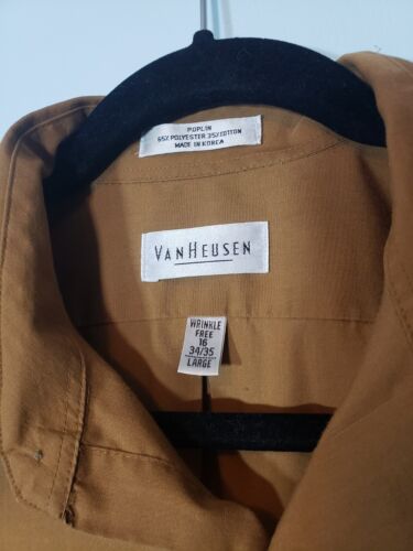 VAN HEUSEN Mens Taupe Button Down Dress Shirt SZ 16 Long Sleeve Wrinkle Free - Picture 3 of 3
