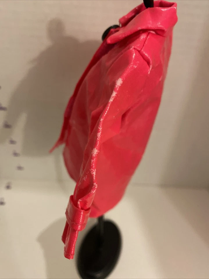 芭比 1996 时尚大道精品粉色雨衣  — 第 4/4 张图片