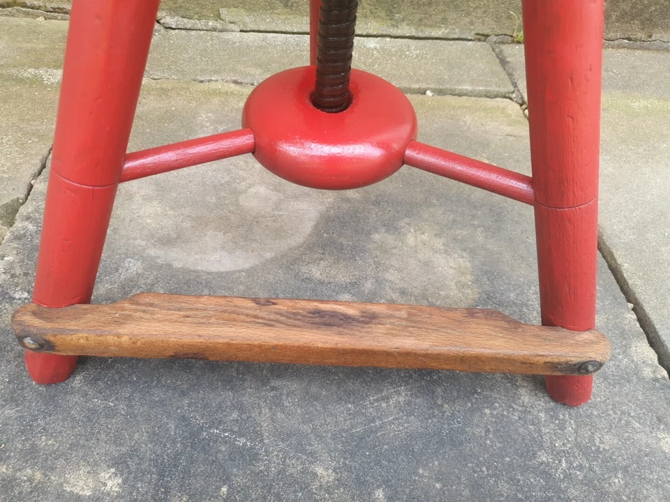 Tabouret à vis réglable tripode en bois Atelier - Photo 3/4