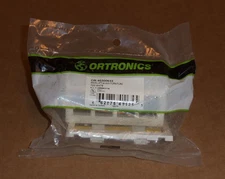 New Ortronics OR-40300633 Trackjack 4 Port Mod Furn. Faceplate Fog White