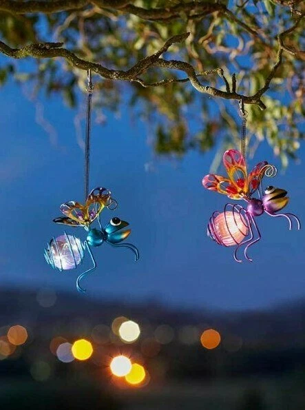 Bouncing Solar Bug Light Great Hanging Solar Powered Bright Fun
