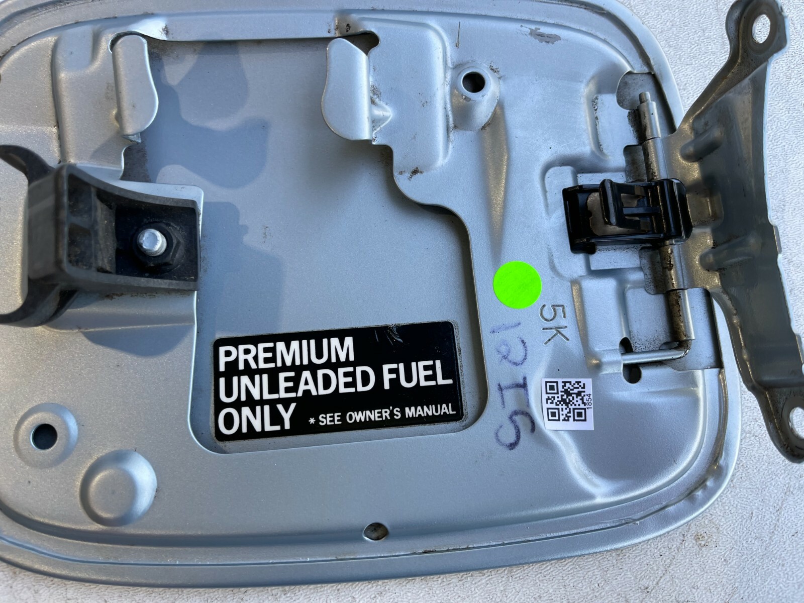 20112013 LEXUS IS250 IS350 GAS FUEL DOOR LID COVER CAP BLUE 8U9 OEM 11