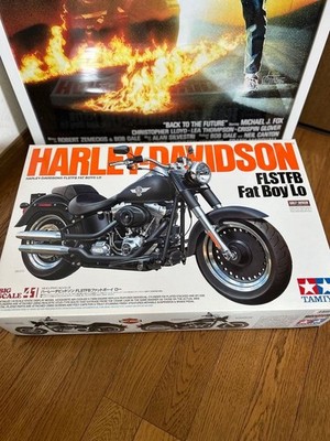 Tamiya 1/6 Big Scale Series Harley-Davidson FLSTFB Fat Boy Lo