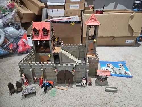 Vintage Playmobil Castle Set 3450. Retired Almost Complete W/Accessories.