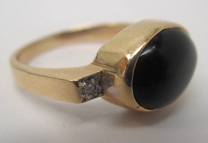 Винтажное кольцо из желтого золота 14 карат с ониксом и бриллиантами размер 3 - Изображение 2 из 4