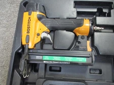 Bostitch EHF1838K 18 Ga. 1/4" 1-1/12" Staple Pneumatic Flooring Stapler W/ Case