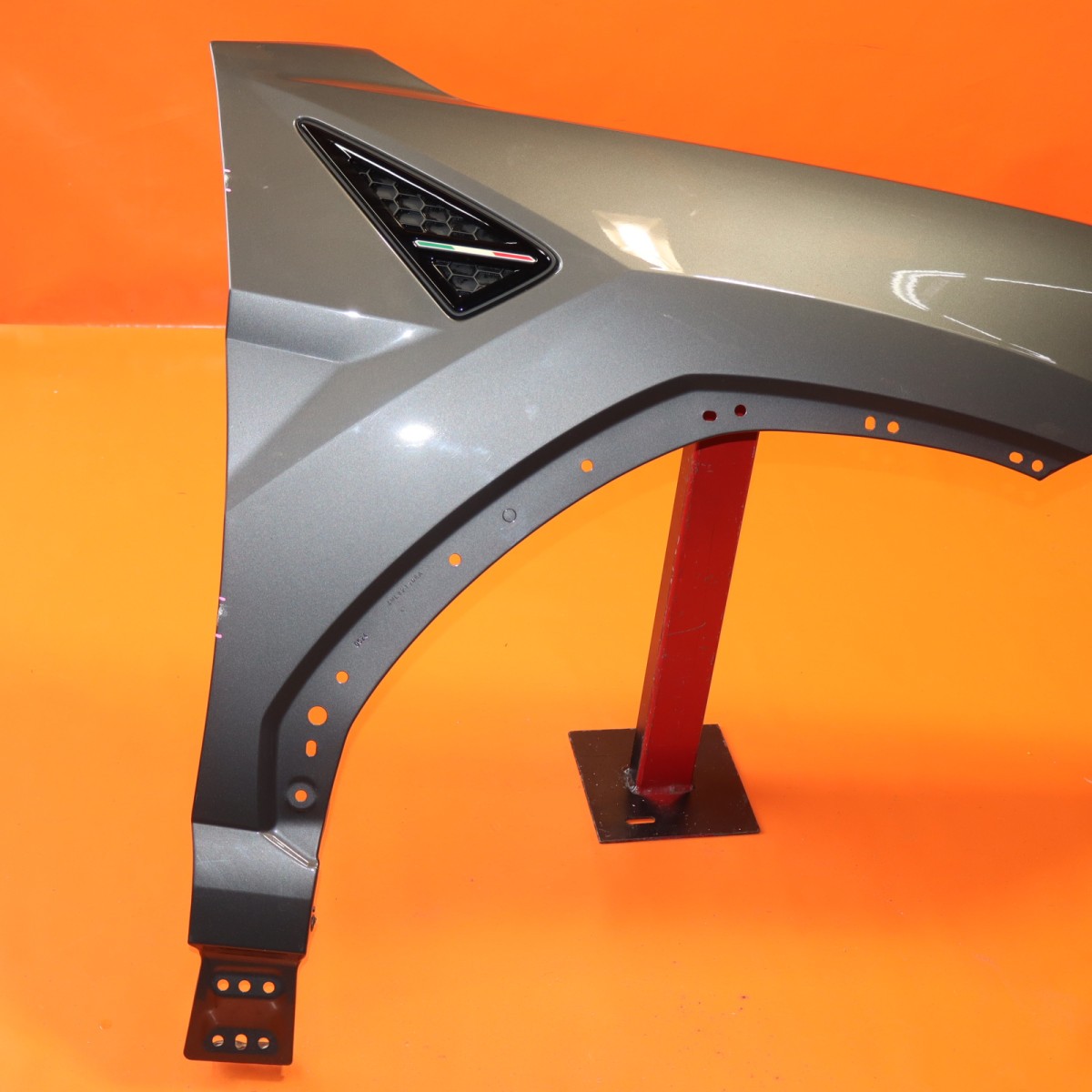LAMBORGHINI URUS FENDER RIGHT PASSENGER 2019-2021 2022 2023 2024 4ML821106A OEM