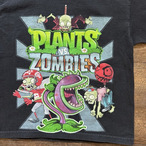 Vintage Y2K Youth S Black Plants VS Zombies Big Graphic Video Game 2012 Tee - Picture 2 of 7