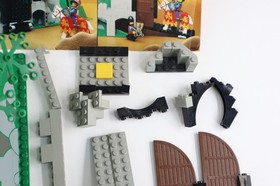 Lego Castle: Kings Mountain Fortress 6081 W/ Box & Manual 75% Complete