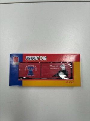 Life-Like HO Scale 8521 Let Freedom Ring Patriotic Eagle Box Car Walthers