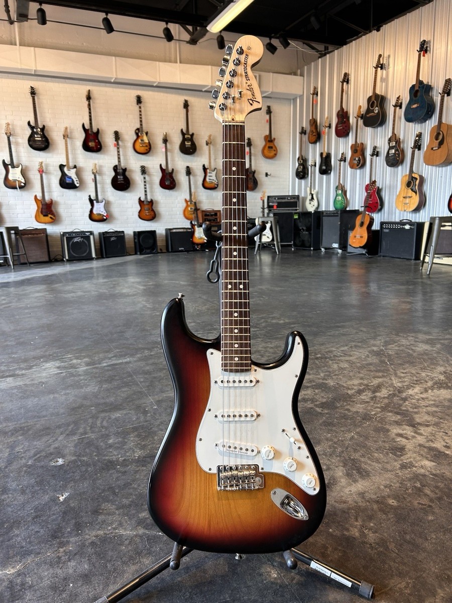 ギター Fender USA Highway One Stratocaster 2008 Fender Highway One Stratocaster with Rosewood Fretboard 2008