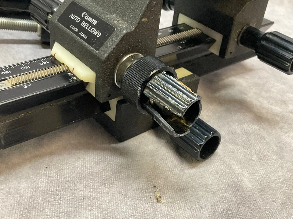 Lote surtido de colección de trípode de fuelle automático Canon cámara liberación de lente Pentax Foto 3 de 4