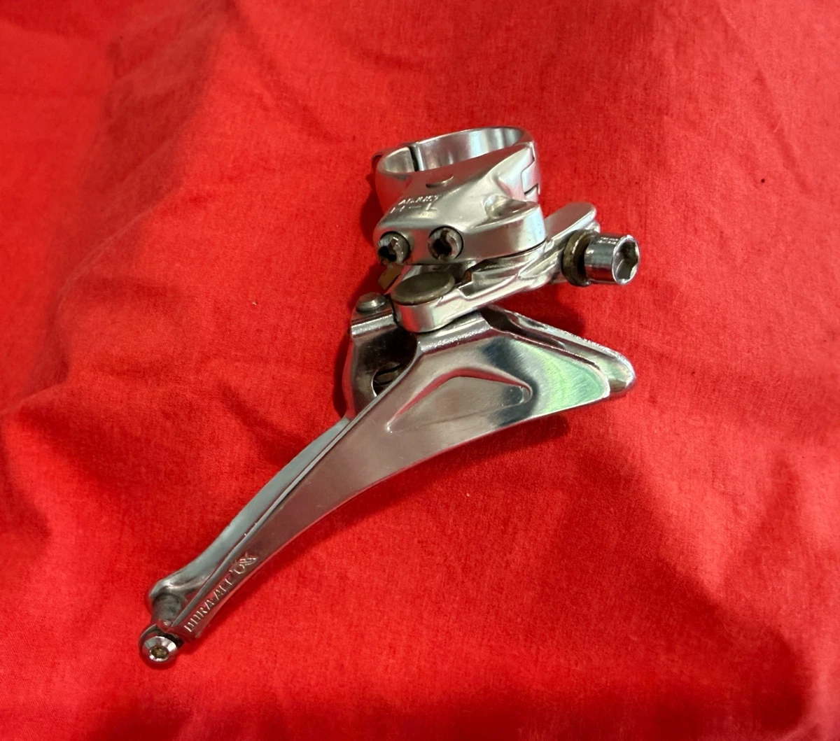 Shimano FD-2200 Dérailleur Avant Route – 31.8 Mm, Double Plateau, Tirage Bas (neuf)