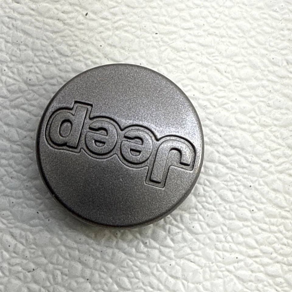 Tapacubos gris OEM 1997-2001 Jeep Cherokee XJ Wrangler llanta (1) Foto 3 de 4