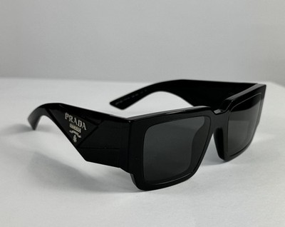 Prada - PR B17S Sonnenbrille schwarz gerahmt groß