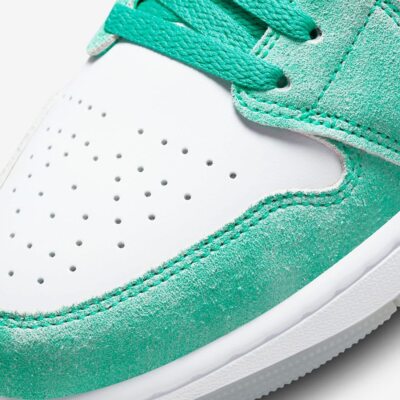 靴 Nike Air Jordan 1 Low SE New Emerald aj1 Amazon.com | Nike Men's AIR Jordan 1 Low Shoes, New Emerald/Taxi
