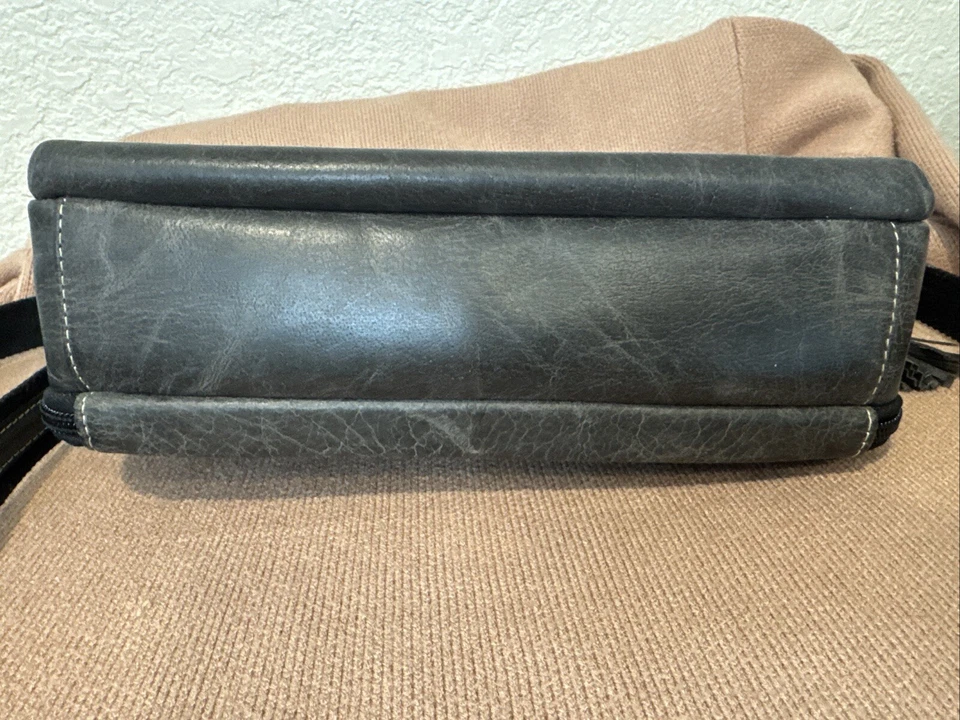 Gun Tote’n Mamas Conceal Carry Crossbody Purse Bag Shoulder Strap RFID Leather - Image 2 of 4