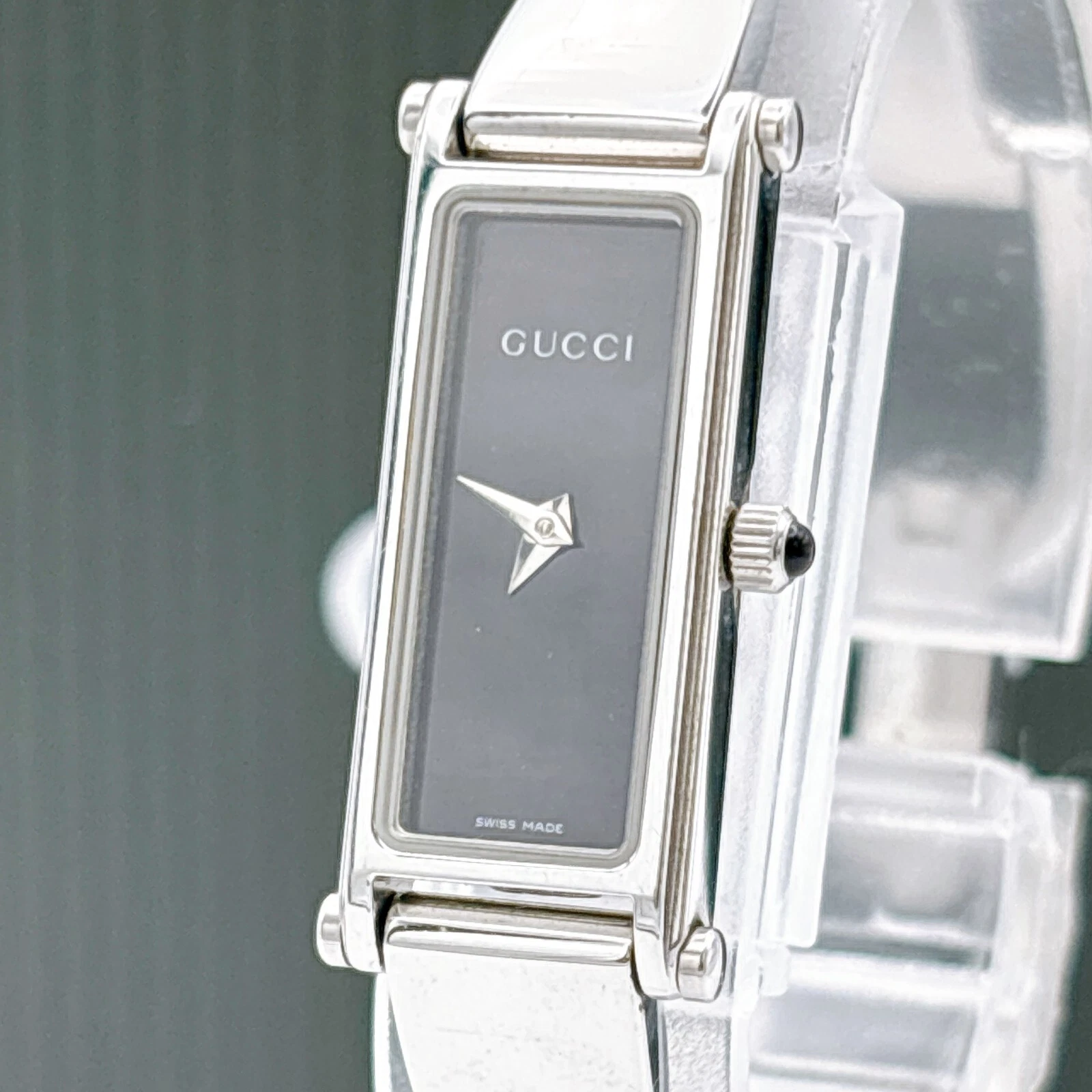 Orologio da donna Gucci 1500L quarzo quadrante nero spedizione veloce Giappone autentico