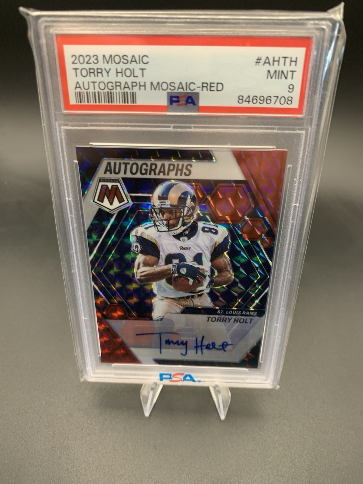 2023 PANINI MOSAIC TORRY HOLT AUTOGRAPH MOSAIC RED /199 PSA 9 RAMS