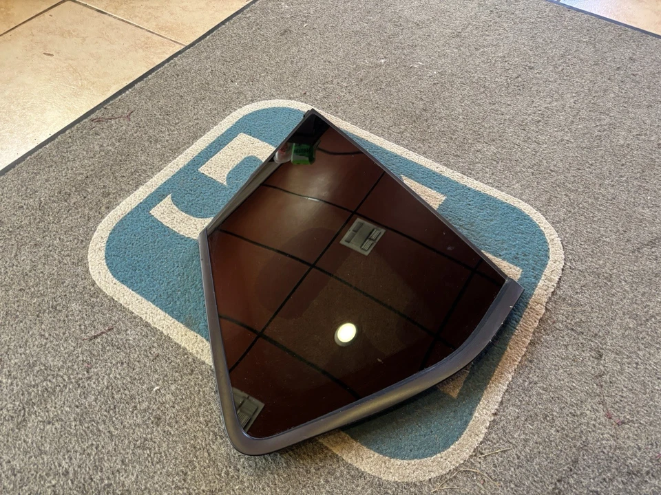 OEM 2021-2025 Nissan Rogue Right Rear Quarter Glass Passenger Side 833006RR0A - Image 2 of 4