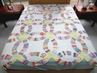 Vintage Hand Pieced Feed Sack WEDDING RING Quilt TOP; 84" Sq