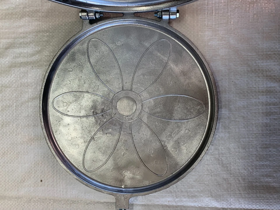 TIGELLIERA STAMPO SINGOLO TIGELLE MADE IN ITALY IN ALLUMINIO TIGELLONE - Immagine 3 di 4