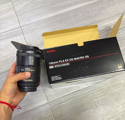 Sigma EX 105mm f/2.8 DG Macro Close-Up OS HSM AF Lens for Canon EF Mount