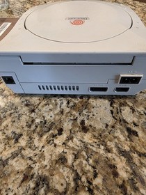 Sega Dreamcast Complete Bundle - Console, Controllers And Cords Tested