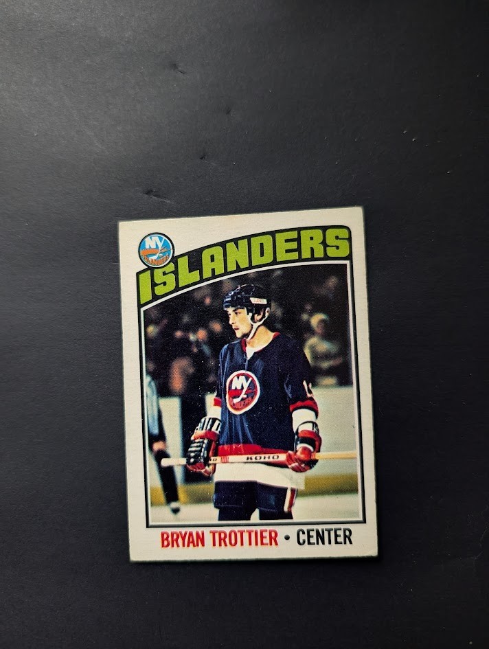 1976-77 O-PEE-CHEE #115 BRYAN TROTTIER NEW YORK ISLANDERS ROOKIE