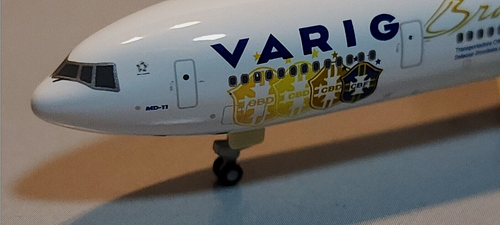 1:500 StarJets VARIG MD-11 PP-VPP Super Rare Only 2500 Units Made. - Picture 8 of 9