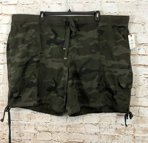 SKY womens 5X 32/34W Camo cargo shorts 