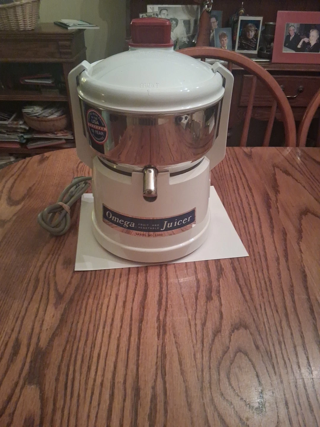 Original Omega Juicer Model 1000 Fruit Vegetable Centrifugal Juicer & Pusher