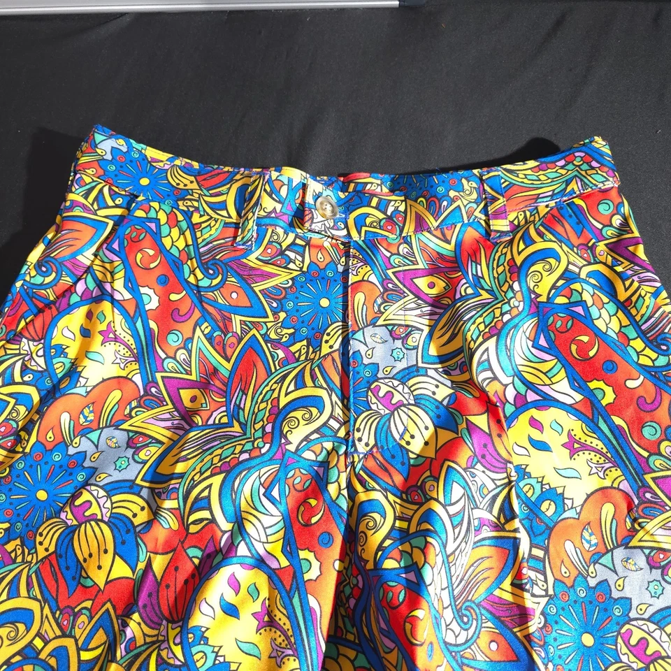 Loudmouth Golf Men Shorts Multi Color Paisley Print Casual Performance Fun Sport - Image 4 of 4