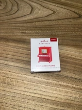 Hallmark Keepsake Ornament 2019 Pint Sized Piano miniature miniature Magic New