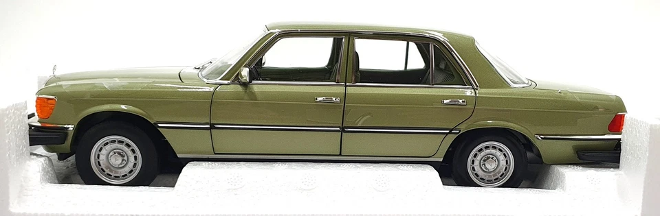 Norev 1/18 Scale Diecast 183975 - 1979 Mercedes-Benz 450 SEL US Version - Image 3 of 4