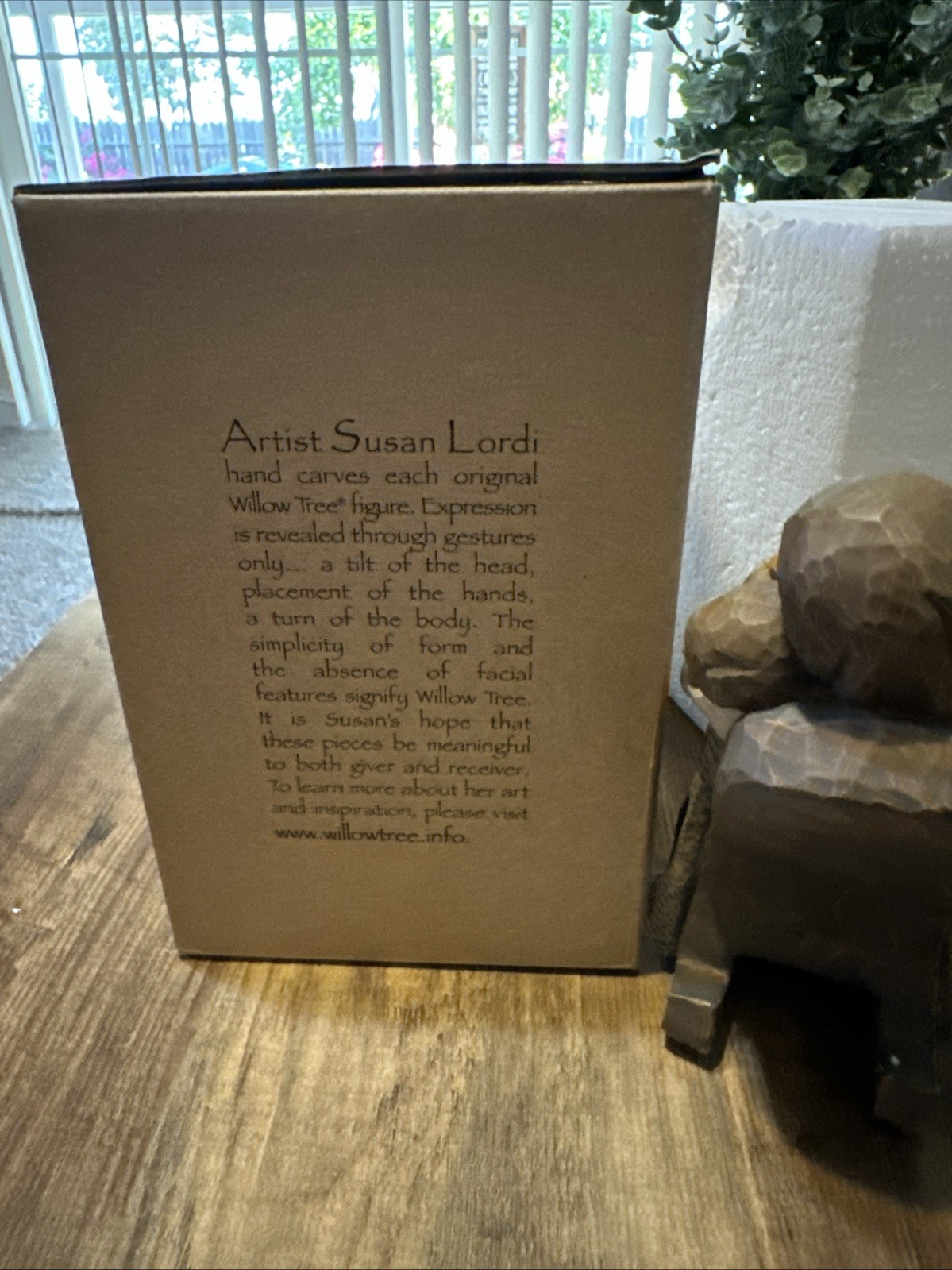 Willow Tree "The Quilt" Sculpted Hand Painted Figure Demdaco - Susan Lordi 2010