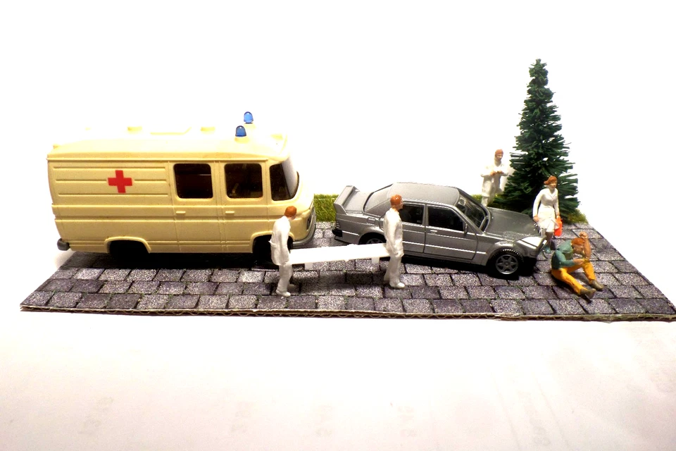 1:87 WIKING Diorama-Verkehrsunfall.