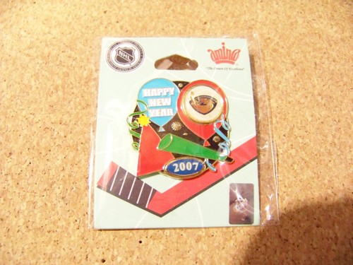 2007 Atlanta Thrashers Party New Year's pin - Picture 2 of 2