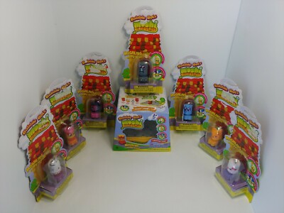 Bobble Bots Moshi Monsters Huge Lot of 8 Brand New Factory Sealed Packages